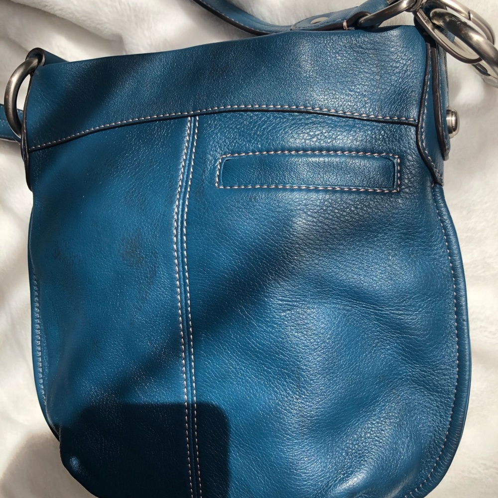 B Makowsky - Teal Crossbody - Picture 8 of 8